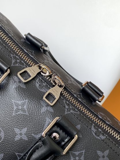 Louis Vuitton Keepall Bandoulière 35 Handbag - Image 6