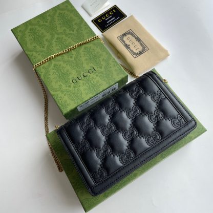 Gucci embossed black stylish chain bag - Image 6