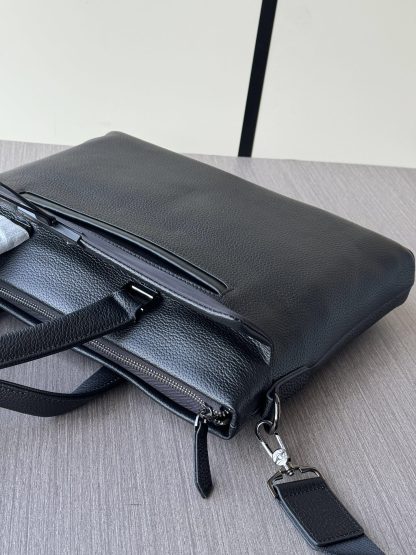 Prada Trendy Handbag - Image 6