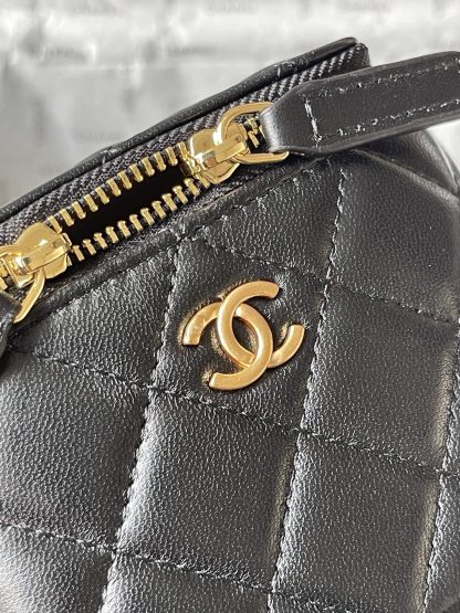 Chanel small box chain bag - Image 6