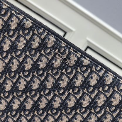 Dior Oblique Clutch - Image 6