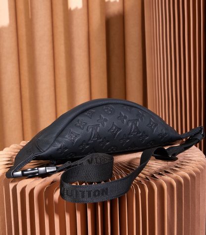 Louis Vuitton Discovery Waist Bag - Image 6