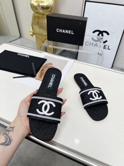 Chanel black new fabric sheepskin slippers - Image 6
