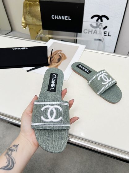 Chanel new light grey fabric sheepskin slippers - Image 6