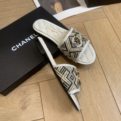Chanel Spring and Summer New Double C Flat Slippers - Image 6