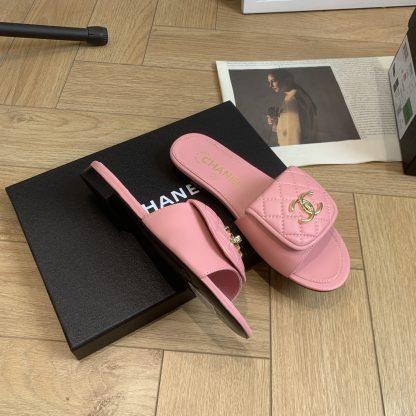 Chanel Early Autumn New Dark Pink High Fashion Flip Flops - Image 6