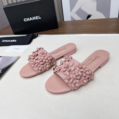 Chanel spring and summer pink delicate shoes and custom flower sandals Heel height 1.5cm - Image 6