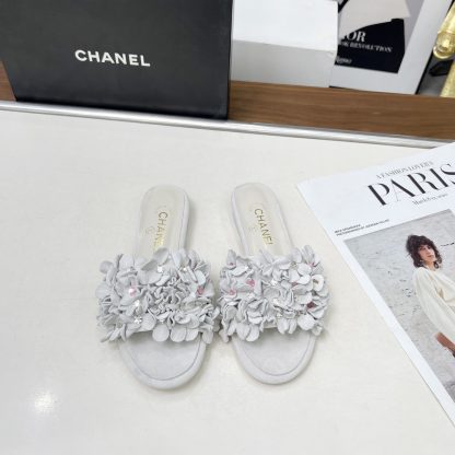 Chanel Spring/Summer Dance Shoes Collection White Retro Printed Brick Slippers - Image 5