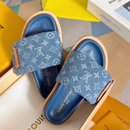 Louis Vuitton's latest fashion casual half slippers - Image 6