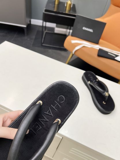 Chanel summer hit cute macaron black flip flops Sole thickness: 2cm - Image 6