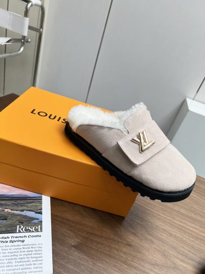 Louis Vuitton wool slippers - Image 6