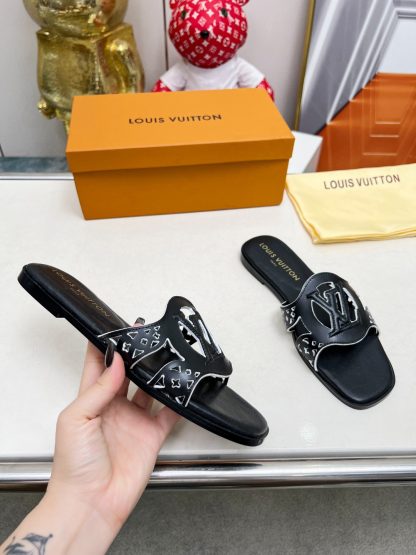 Louis Vuitton's new hollow slippers - Image 5