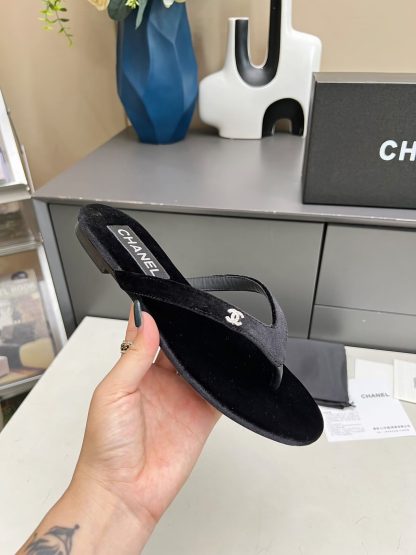 Chanel Spring/Summer Leather Velvet Black Flip-Flops - Image 6