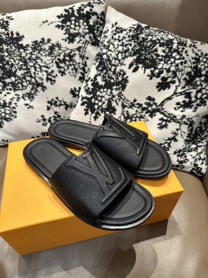 Louis Vuitton full leather slippers - Image 6