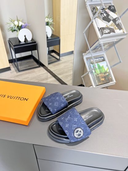Louis Vuitton Couple's Embossed Slippers - Image 6