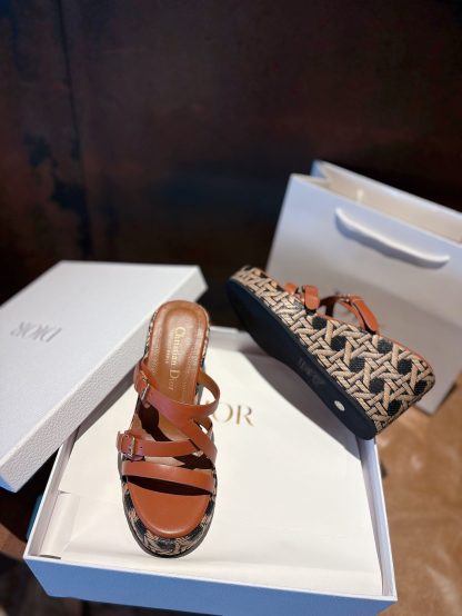 Dior exquisite versatile wedge sandals - Image 6