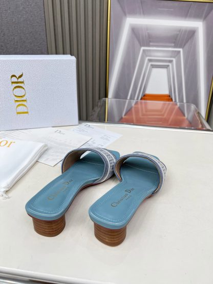 Dior exquisite high-end sandals - Image 6