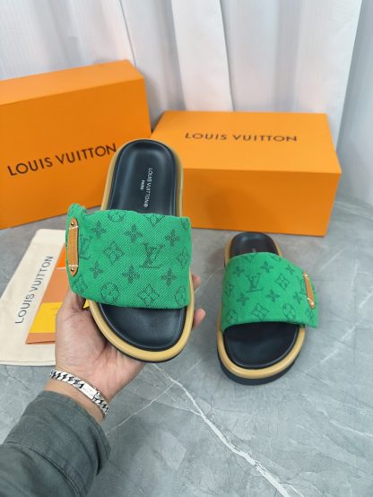 Louis Vuitton's latest fashion casual half slippers - Image 6
