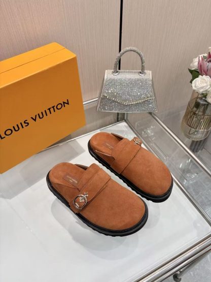 Louis Vuitton winterbreak comfert flat slides - Image 6