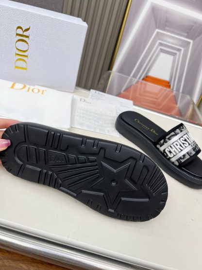 Dior versatile casual thick-soled slippers - Image 6