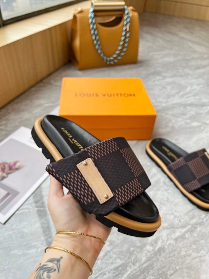 Louis Vuitton Pool Pillow Comfort Slide Sandals - Image 6