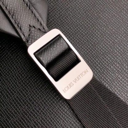 Louis Vuitton DISCOVERY Backpack - Image 6
