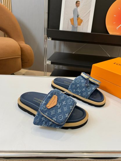 Louis Vuitton Pool Pillow Comfort Slide Sandals - Image 6