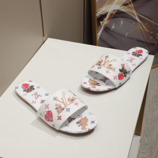 Louis Vuitton low-top flip flops