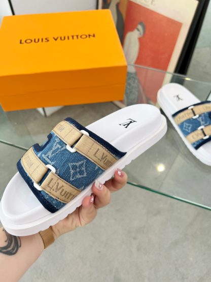 Louis Vuitton high-end men's summer slippers - Image 7