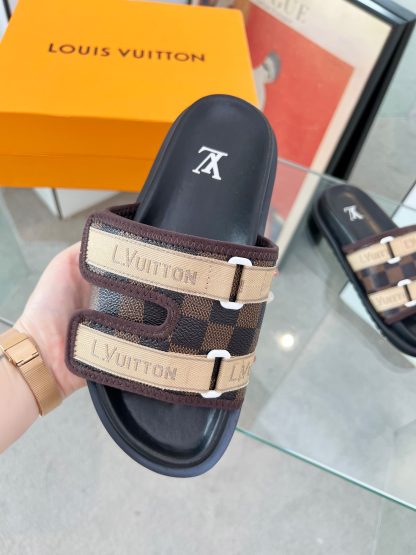 Louis Vuitton high-end men's summer slippers - Image 7