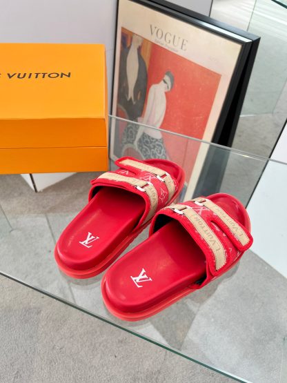 Louis Vuitton high-end men's summer slippers - Image 7
