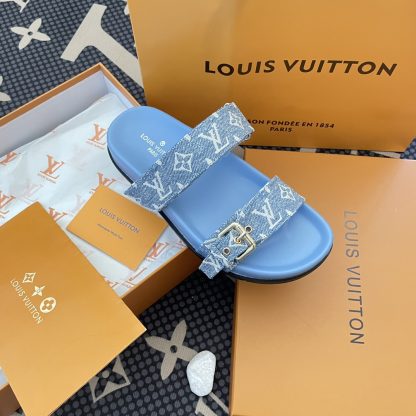 Louis Vuitton classic flip flops - Image 7