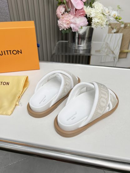 Louis Vuitton Spring and Summer New Slippers - Image 7