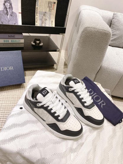Dior classic casual black and white sneakers - Image 7