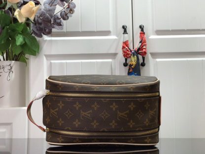 Louis Vuitton bag m47528 coffee grid toiletry bag - Image 7