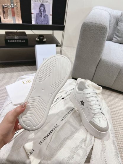Dior's new thick-soled white shoes - Image 7