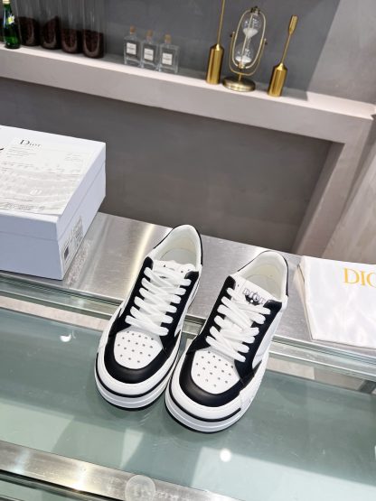 Dior's new stylish white shoes - Image 7