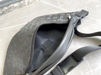 Louis Vuitton Bags DISCOVER Waist Bag - Image 7