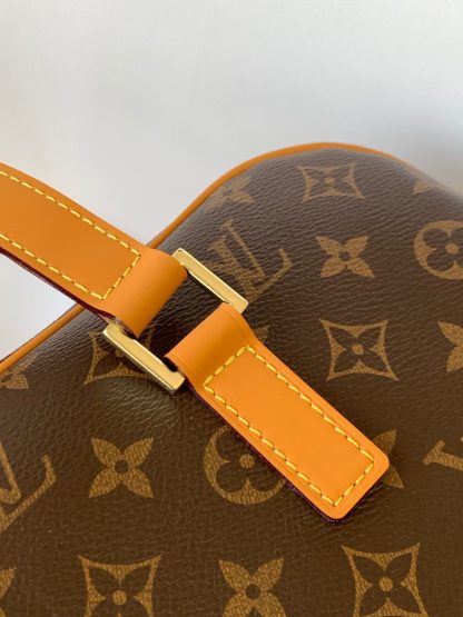 Louis Vuitton vintage old-fashioned smiley armpit bag - Image 7