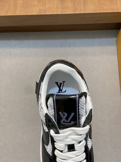 Louis Vuitton co-branded casual sneakers - Image 7