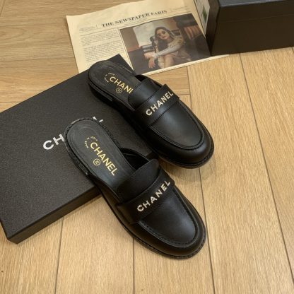 Chanel spring and summer new black high-end diamond buckle letter cowhide butter lazy half-slip sandals - Image 7