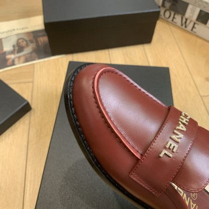 Chanel Spring and Summer New Red High-grade Diamond Buckle Letter Leather Butter Lazy Half Slipper Sandals - Image 7