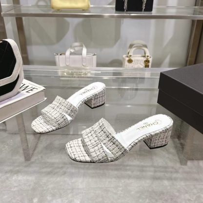 Chanel Spring/Summer New Black and White Mixed Embroidered Linge Classic Sandals Heel Height 5cm - Image 7
