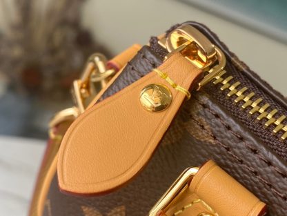 Louis Vuitton Classic Speedy Bag - Image 7