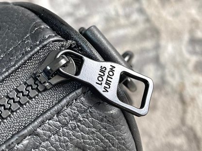 Louis Vuitton's classic Keepall bag - Image 7
