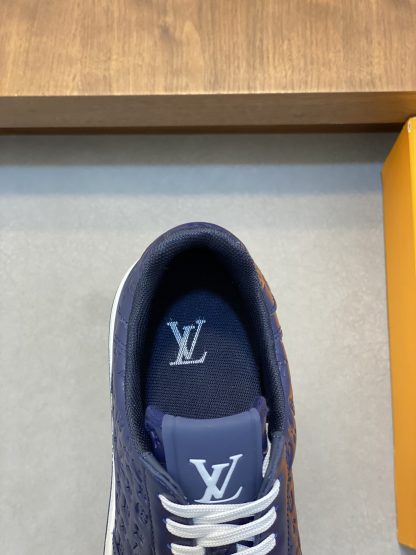 Louis Vuitton Men's Classic Casual Sneakers - Image 7
