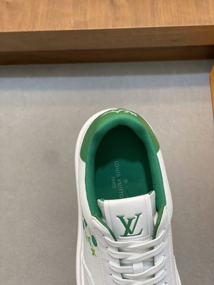 Louis Vuitton Men's Classic Casual Sneakers - Image 7