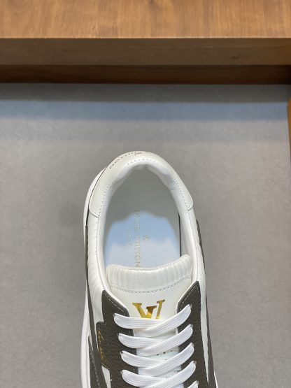 Louis Vuitton Men's Classic Casual Sneakers - Image 7