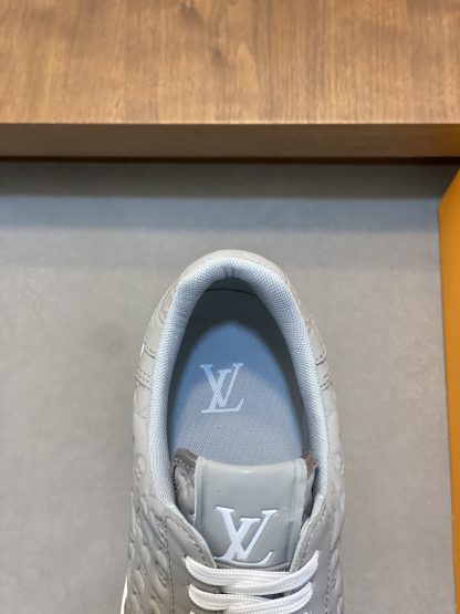 Louis Vuitton Men's Classic Casual Sneakers - Image 7