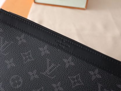 Louis Vuitton Black Flower Alpha Wearable Wallet - Image 7